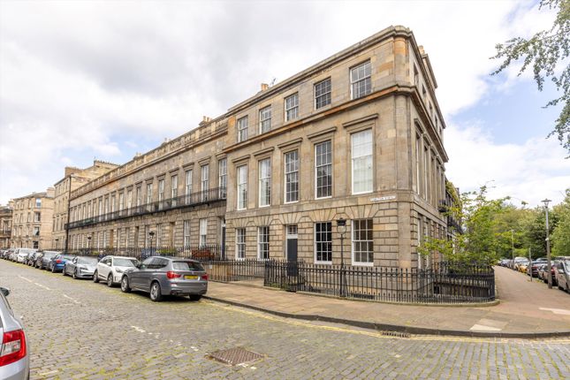 Carlton Street, Edinburgh... 3 bed flat for sale