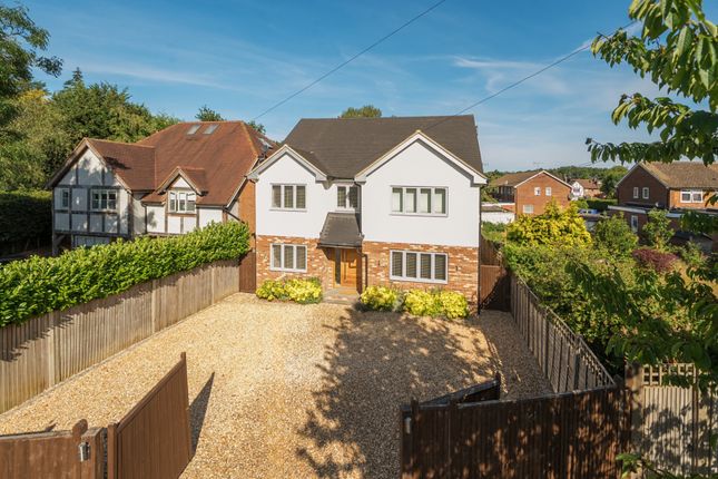 Guildford Road, Godalming GU8 4 bed detached house for sale