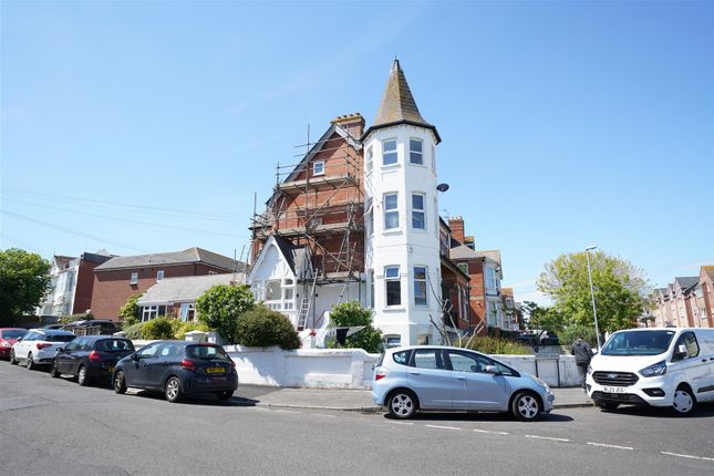 2 bed flat