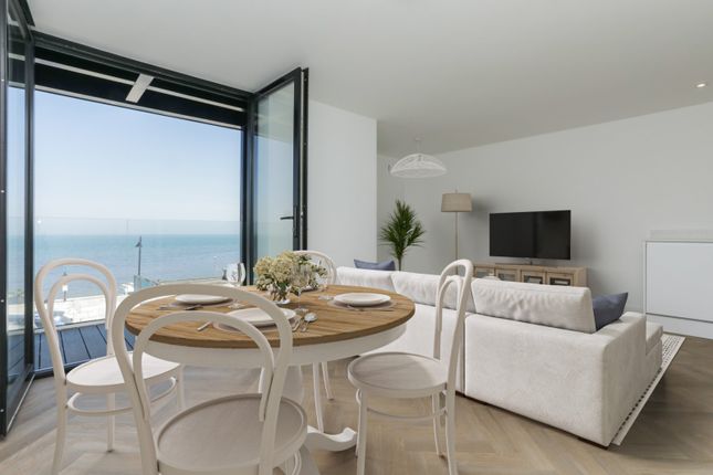 St. Georges Terrace, Herne Bay, Kent... 2 bed flat for sale