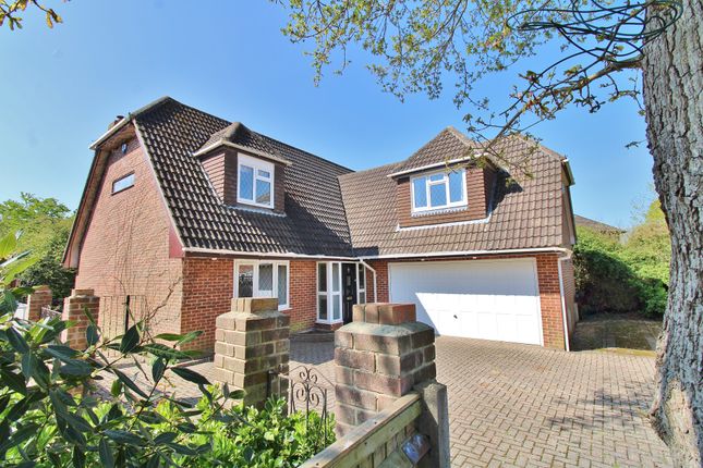 5 bed detached house