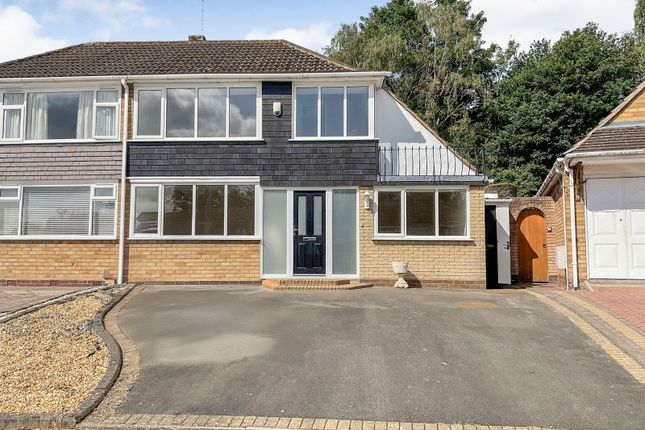 Richmond Grove, Stourbridge DY8 3 bed semi