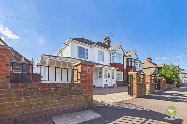 5 bedroom semi-detached house for sale