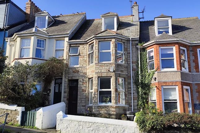 5 bedroom terraced house for sale