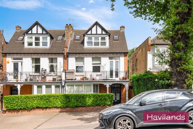 16 Eversley Park Road, London 3 bed flat for sale