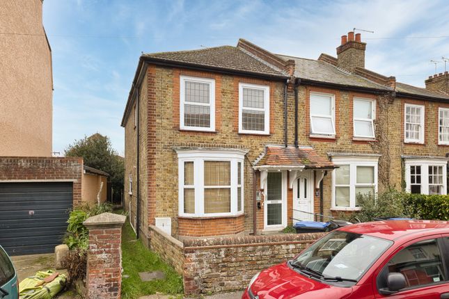 Upton Road, Broadstairs, Kent, CT10 2 bed end of terrace house for sale