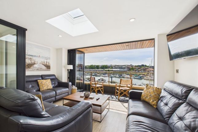 24a Church Street, Whitby 4 bed townhouse for sale