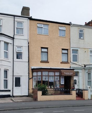 8 bed hotel