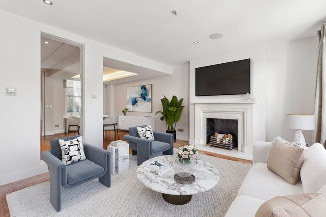 5 bedroom end of terrace house for sale