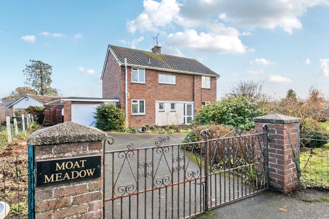 Guilsfield, Welshpool, Powys, SY21 3 bed detached house for sale