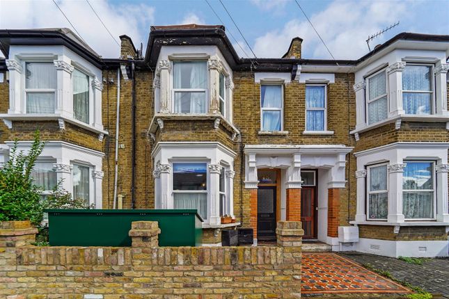 Westbury Road, London E17 2 bed apartment for sale