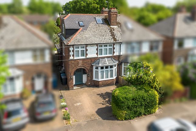 4 bedroom semi-detached house for sale