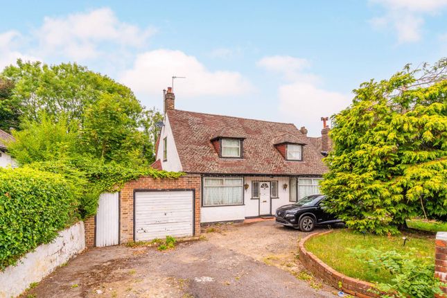 Hartley Down, Coulsdon, Purley, CR8 3 bed semi