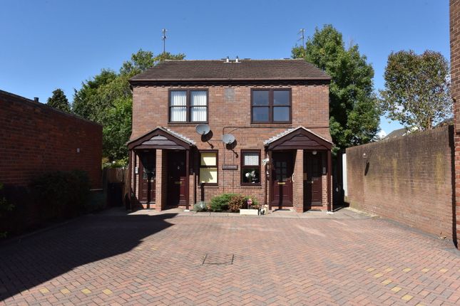 Park Street, Kingswinford DY6 1 bed flat for sale
