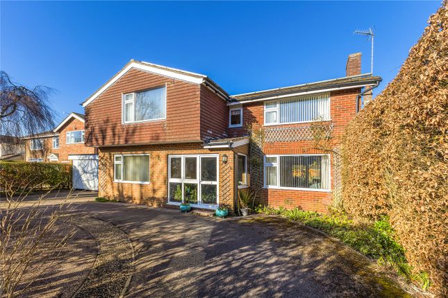 4 bed detached house