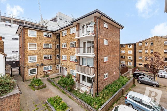 Queen Street, Gravesend, Kent, DA12 2 bed apartment for sale