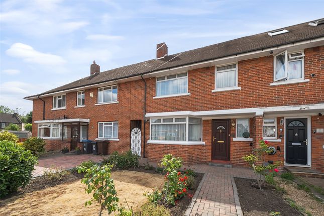 Marlowe Square, Mitcham CR4 3 bed terraced house for sale