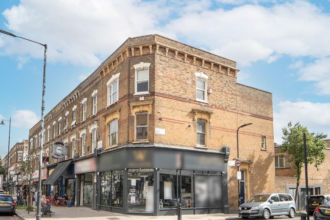 Stoke Newington High Street, London, N16 1 bed flat for sale
