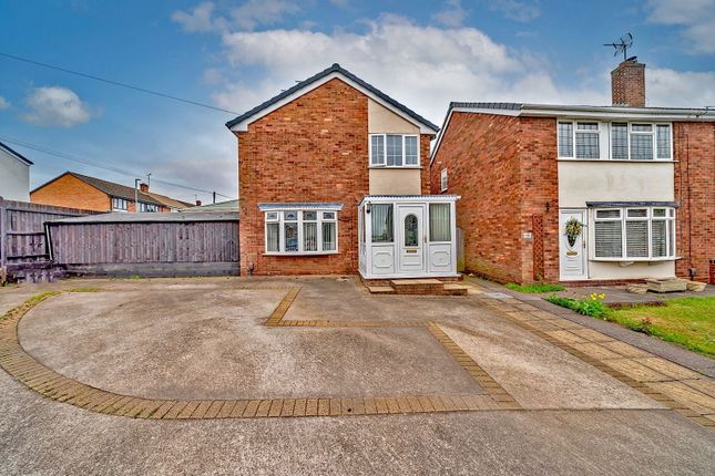 Lodge Road, Brereton, Rugeley, WS15 1HT 3 bed detached house for sale