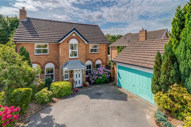 Daleview Court, West Lane, Baildon, BD17 4 bed detached house for sale