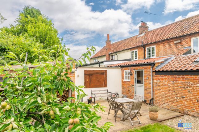 The Street, Swanton Novers, NR24 2 bed cottage for sale
