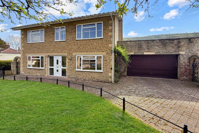 Downsview, Westbury BA13 4 bed detached house for sale