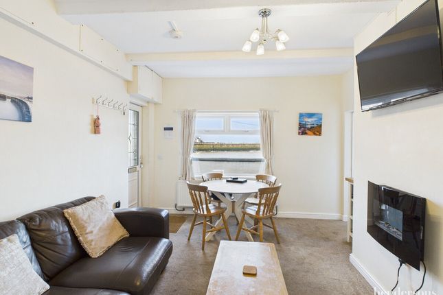 2 bed flat