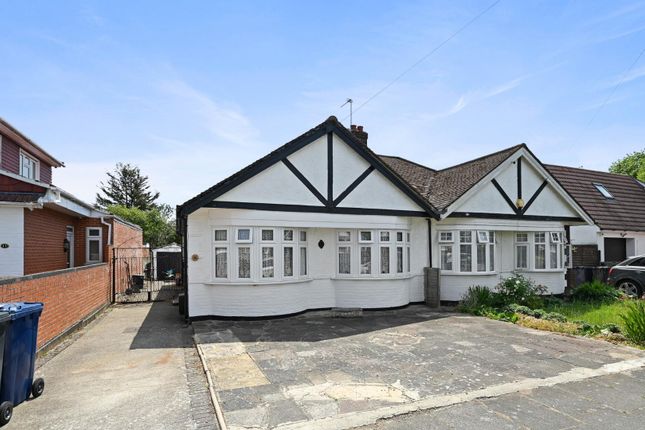 Dukes Avenue, Northolt 3 bed bungalow for sale