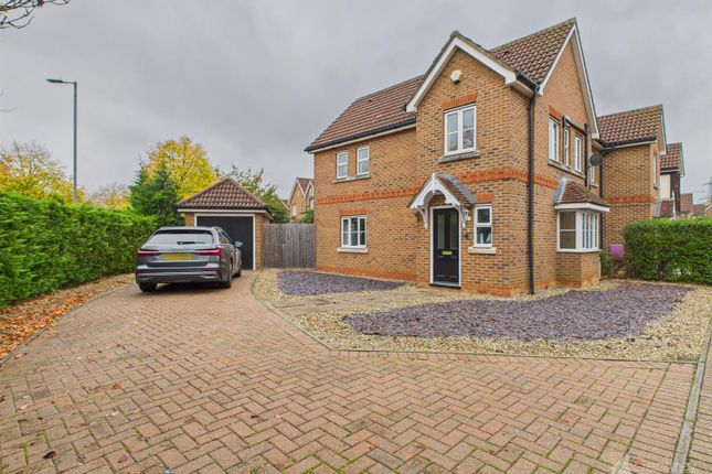 Blackdown Close, Great Ashby... 3 bed semi