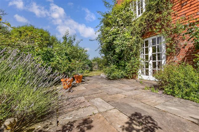 4 bed detached house