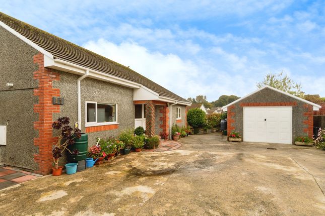 2 bed detached bungalow