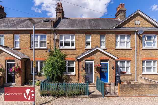 Century Road, Hoddesdon EN11 3 bed terraced house for sale