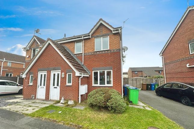 Ravenglass Drive, Middletopn 3 bed semi