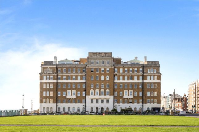 Courtenay Terrace, Hove, East Sussex... 3 bed apartment for sale