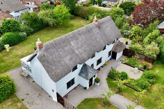 4 bedroom cottage for sale
