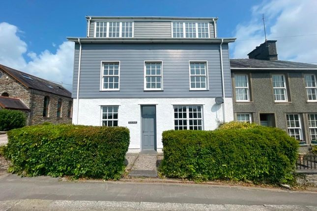 6 bedroom semi-detached house for sale