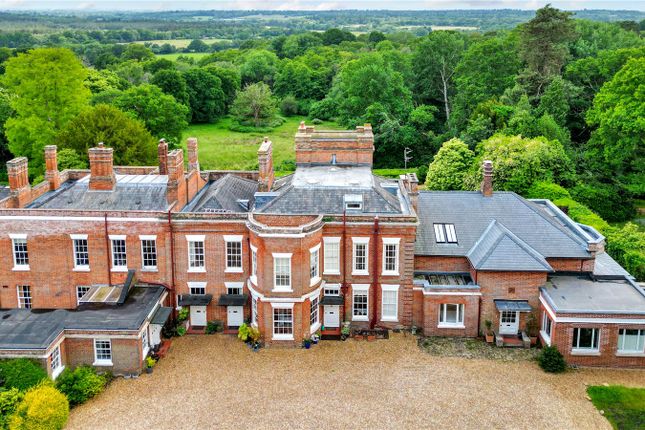 Church Road, Farley Hill RG7 3 bed apartment for sale