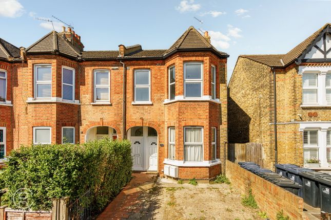 Greenford Avenue, London, W7 3 bed maisonette for sale