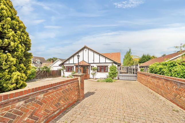 Green End Road, Great Barford 4 bed chalet for sale