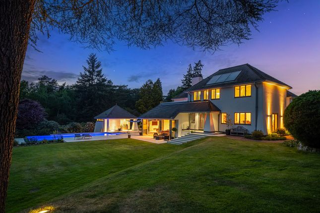 Thursley Road, Churt, GU10 5 bed detached house for sale
