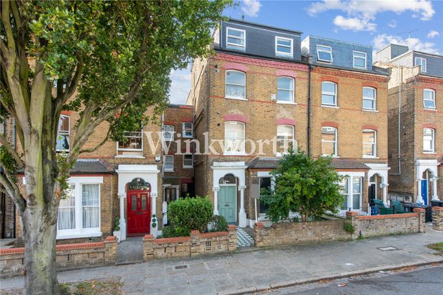 Alexandra Grove, Finsbury Park, N4 2 bed apartment for sale