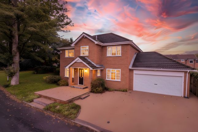 6 bed detached house