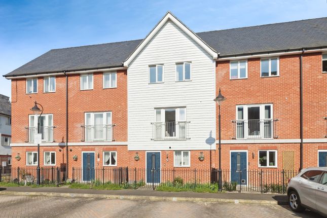 4 bedroom terraced house for sale