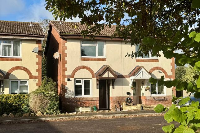 Stag Close, New Milton, Hampshire, BH25 2 bed semi