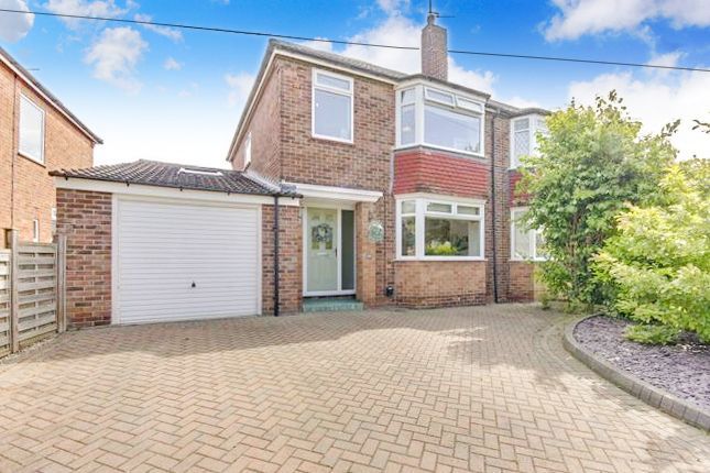 Riverview Avenue, North Ferriby HU14 3 bed semi