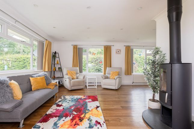 Ifoldhurst, Billingshurst, RH14 4 bed detached bungalow for sale