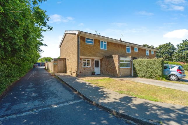 4 bedroom end of terrace house for sale