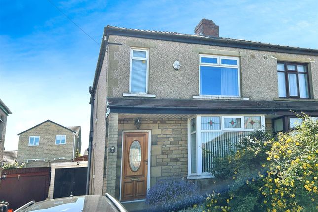 Sun Wood Avenue, Shelf, Halifax 3 bed semi