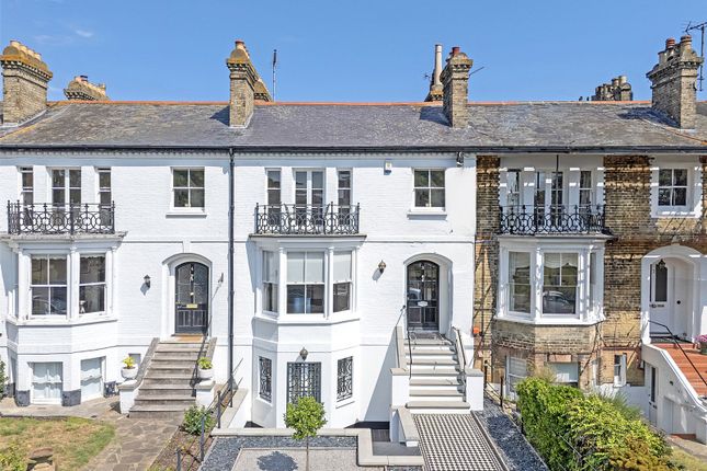 5 bedroom terraced house for sale