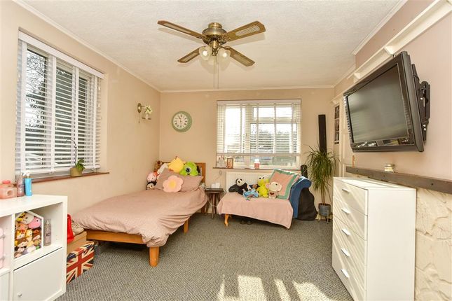 Queenborough Road, Halfway... 3 bed detached house for sale